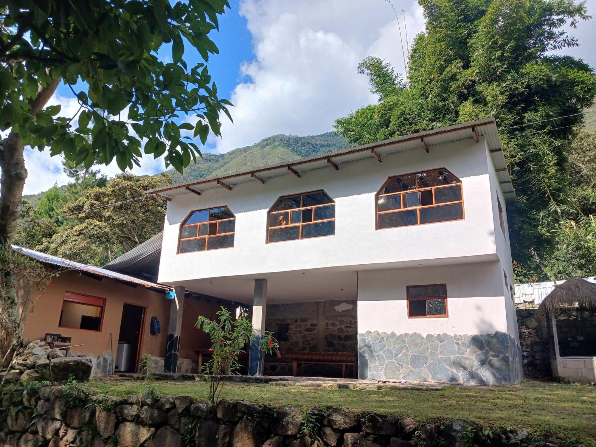 Lia B&B Lucmabamba Sahuayaco Exterior foto